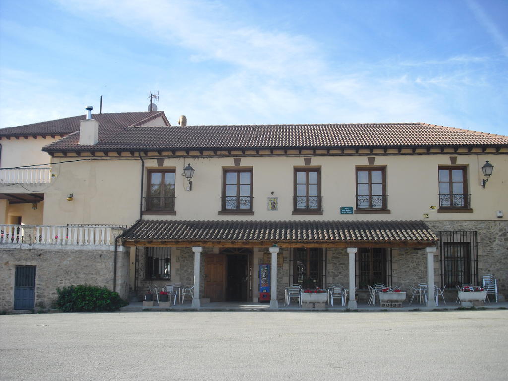 El Andarrio Hotel Buitrago del Lozoya Kültér fotó